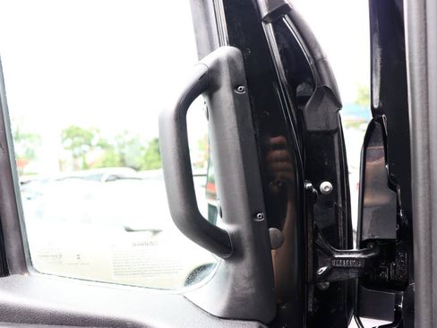 Used 2025 Mercedes-Benz Sprinter 2500 image 48