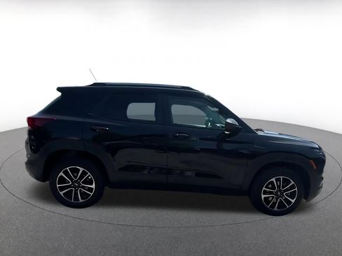 Used 2025 Chevrolet TrailBlazer LT AWD/4WD image 15