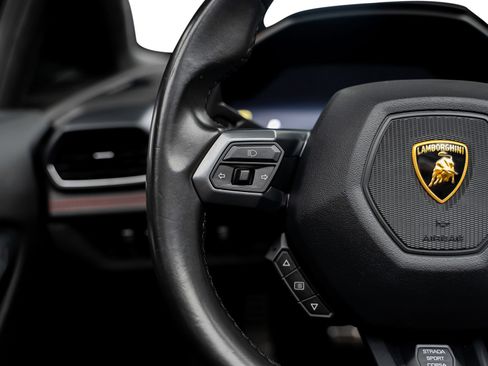 Used 2017 Lamborghini Huracan LP 580-2 RWD image 36