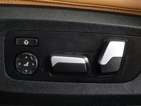 Used 2022 BMW X5 xDrive40i AWD/4WD image 39
