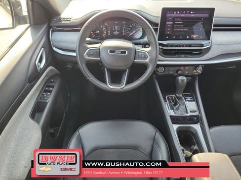 Used 2024 Jeep Compass Latitude AWD/4WD image 11