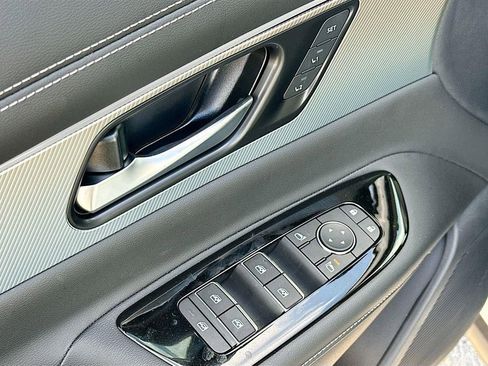 New 2025 Nissan Murano SL image 18