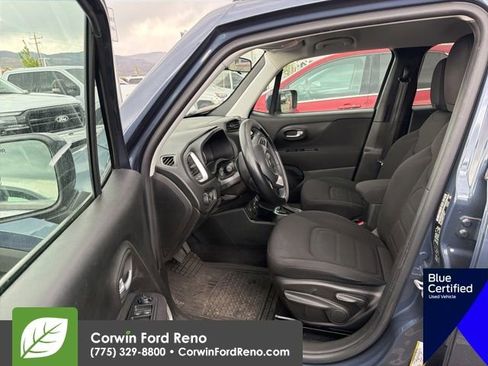 Used 2019 Jeep Renegade Latitude AWD/4WD image 9