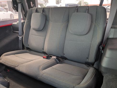 Used 2025 Jeep Wrangler Sport AWD/4WD image 15