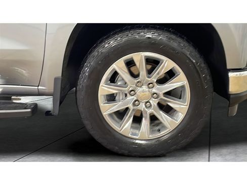 Used 2021 Chevrolet Silverado 1500 LTZ w/ LTZ Premium Package AWD/4WD image 21