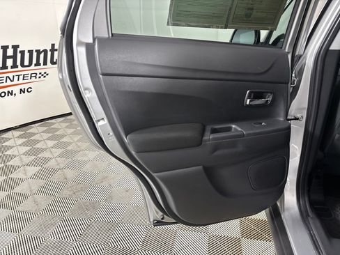 Used 2025 Mitsubishi Outlander Sport ES AWD/4WD image 21