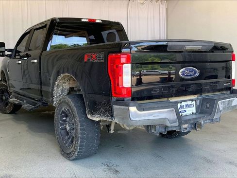 Used 2017 Ford F250 XL w/ STX Appearance Package AWD/4WD image 5