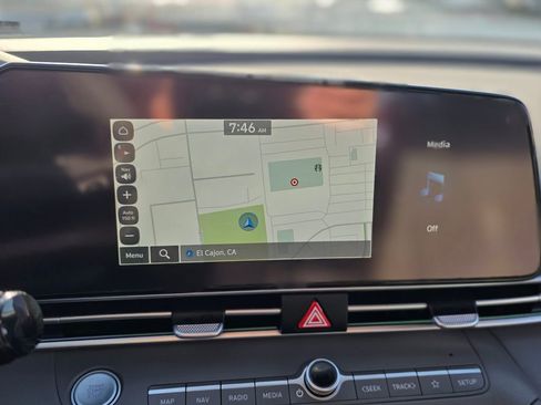 Certified 2024 Hyundai Elantra SEL image 25