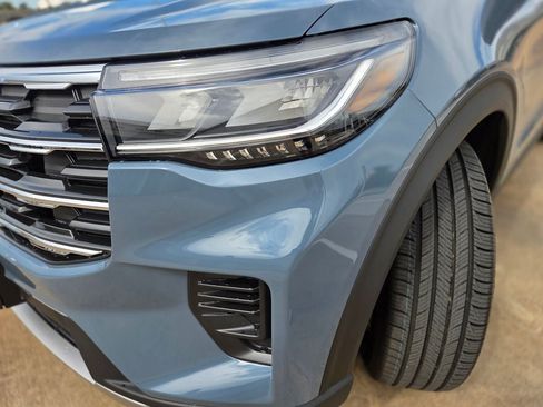 New 2027 Ford Explorer Active RWD image 32