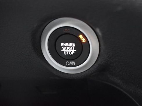 New 2026 Chrysler Pacifica Limited image 19