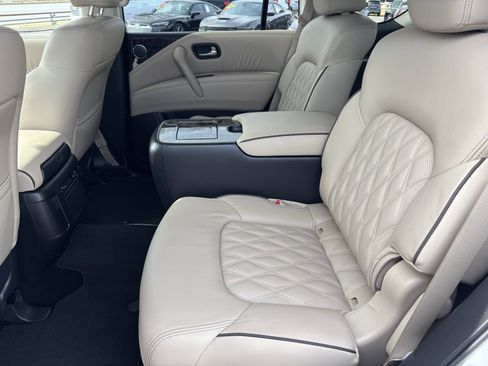 Used 2024 Nissan Armada Platinum w/ Captain's Chairs Package image 19
