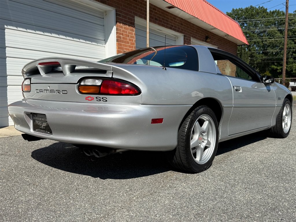 Used 1999 Chevrolet Camaro Z28 w/ SS Performance/Appearance Pkg RWD image 33
