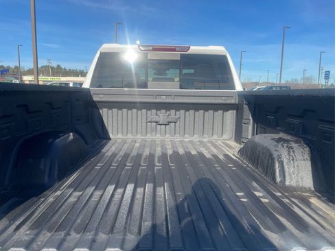 Used 2025 Chevrolet Silverado 1500 LT Trail Boss w/ Convenience Package II AWD/4WD image 24