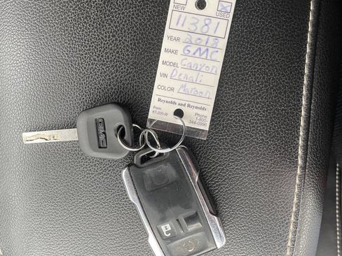 Used 2018 GMC Canyon Denali image 28