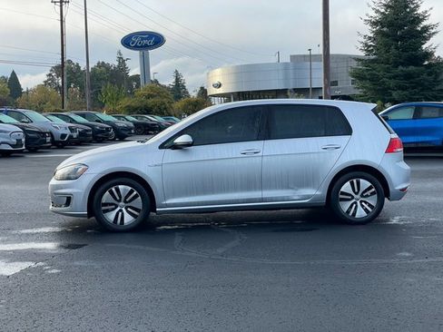 Used 2016 Volkswagen e-Golf SEL Premium image 6