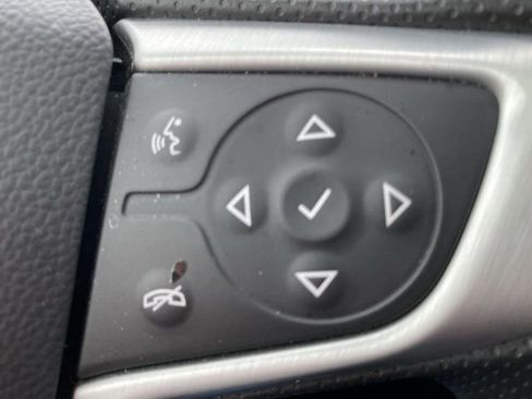 Used 2023 GMC Terrain SLE w/ Driver Convenience Package image 24