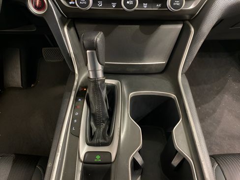 Used 2018 Honda Accord LX image 9