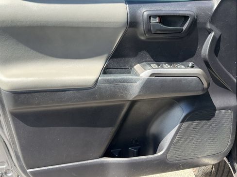 Used 2021 Toyota Tacoma SR5 RWD image 14