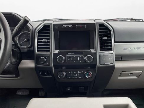 Used 2021 Ford F350 XLT image 11