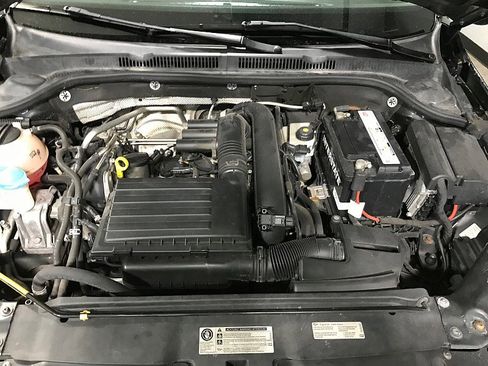 Used 2016 Volkswagen Jetta S image 31