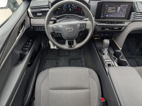Used 2025 Toyota Camry LE FWD image 11