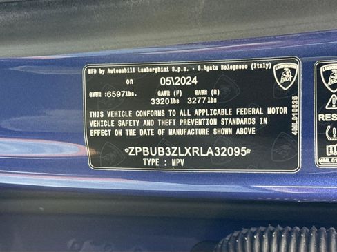 Used 2024 Lamborghini Urus S AWD/4WD image 35