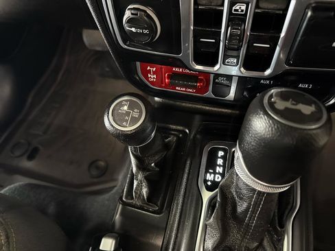 Used 2024 Jeep Wrangler Unlimited image 56