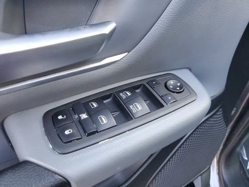 Certified 2022 RAM 1500 Big Horn AWD/4WD image 23