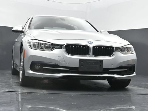 Used 2017 BMW 330i Sedan RWD image 38