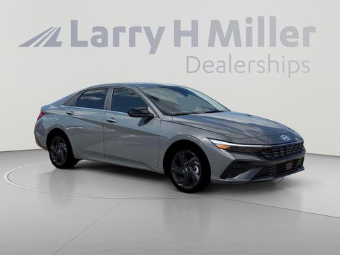 New 2026 Hyundai Elantra SEL Sport Premium FWD image 10
