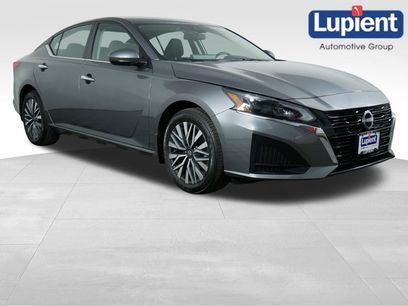 Used 2024 Nissan Altima 2.5 SV w/ SV Premium Package