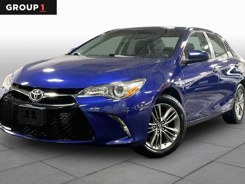 Used 2016 Toyota Camry SE FWD image 1