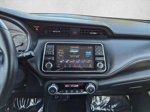 Used 2019 Nissan Kicks SR FWD image 13