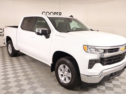 Used 2023 Chevrolet Silverado 1500 LT w/ Safety Package AWD/4WD image 1