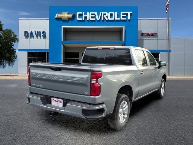Used 2024 Chevrolet Silverado 1500 LT AWD/4WD image 3