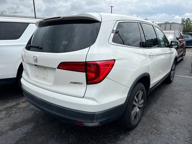 Used 2017 Honda Pilot EX image 3