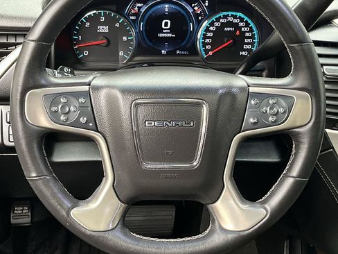 Used 2018 GMC Yukon XL Denali w/ Denali Ultimate Package AWD/4WD image 20