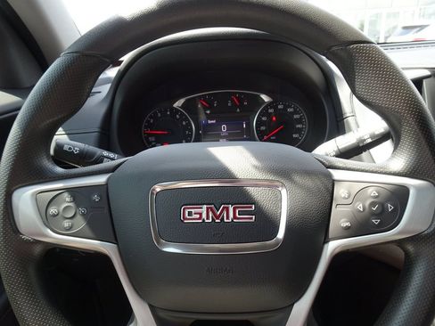 Used 2024 GMC Terrain SLE FWD image 20