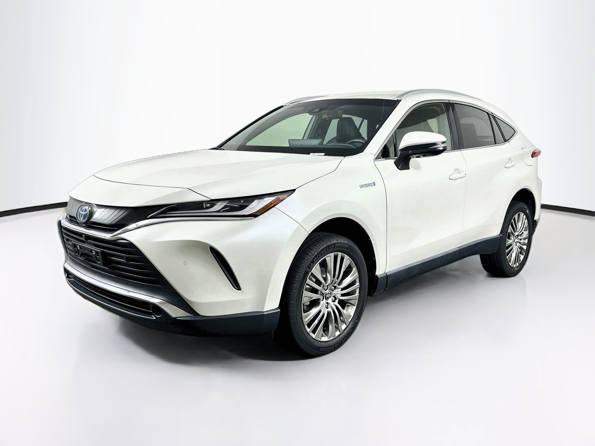 Used 2021 Toyota Venza Limited w/ Carpet Mat Package (TMS) AWD/4WD image 3