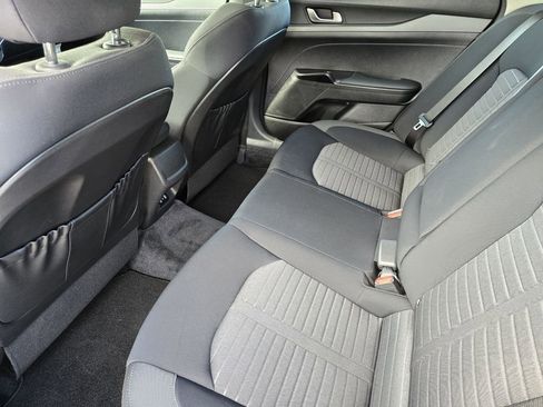 New 2025 Kia K5 LXS FWD image 21