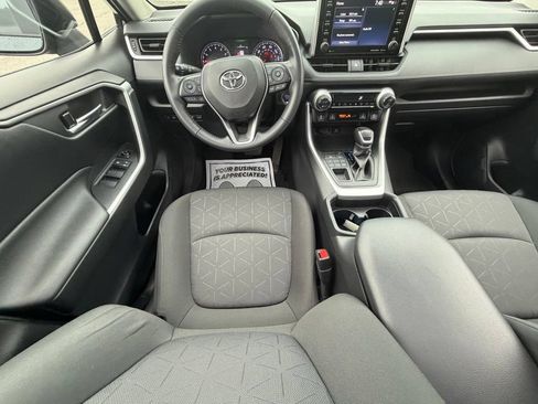 Used 2020 Toyota RAV4 XLE w/ Convenience Package AWD/4WD image 10