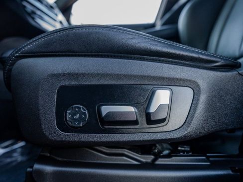 Used 2023 BMW X4 xDrive30i w/ M Sport Package image 17