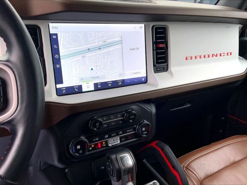 Certified 2023 Ford Bronco Heritage Edition image 5