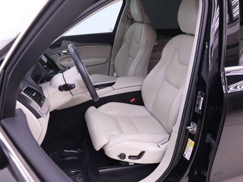 Certified 2024 Volvo XC90 T8 Ultimate w/ Protection Package Premier AWD/4WD image 7