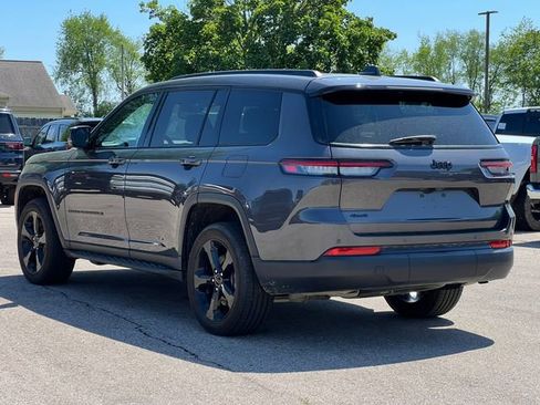 Used 2024 Jeep Grand Cherokee L Altitude AWD/4WD image 20