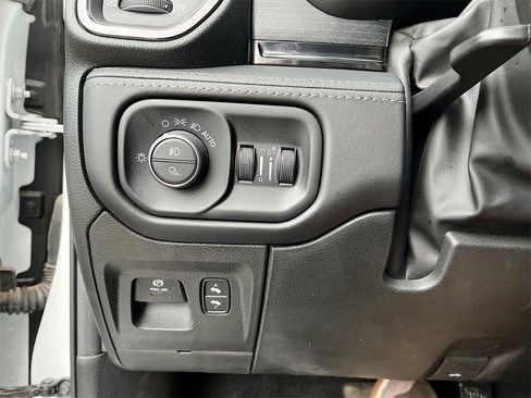 Used 2023 RAM 1500 Limited w/ Night Edition image 10