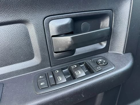 Used 2016 RAM 2500 Tradesman w/ Chrome Appearance Group AWD/4WD image 13