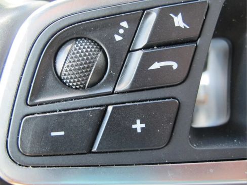 Used 2019 Porsche Cayenne AWD/4WD image 17