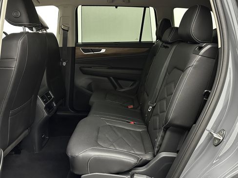 Used 2026 Volkswagen Atlas SE image 22