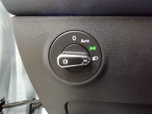 New 2026 Volkswagen Taos SEL AWD/4WD image 22